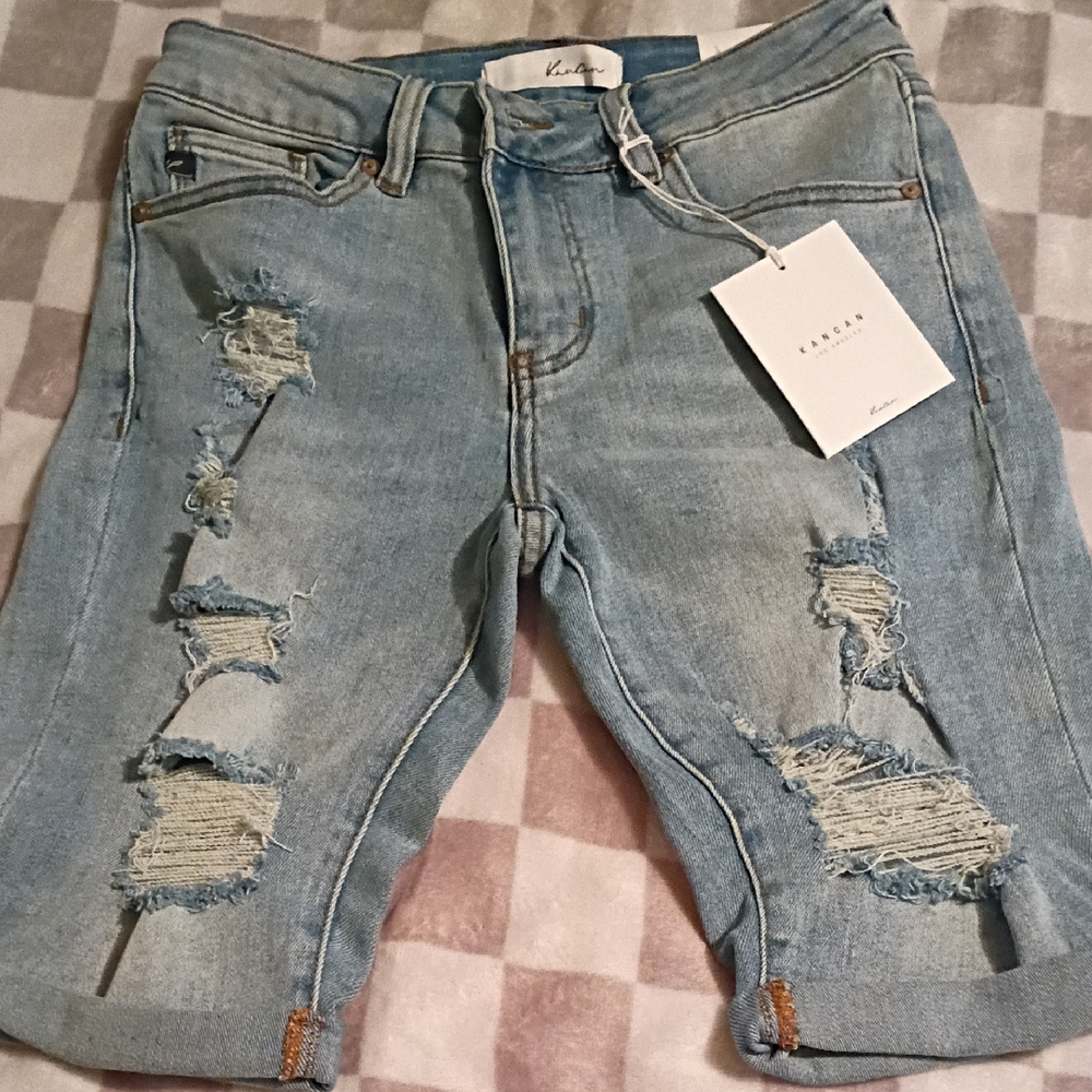 KanCan Faded Blue Ripped Women's Capris